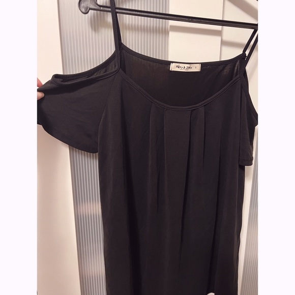NWOT Black off the shoulder top tee - Picture 7 of 7